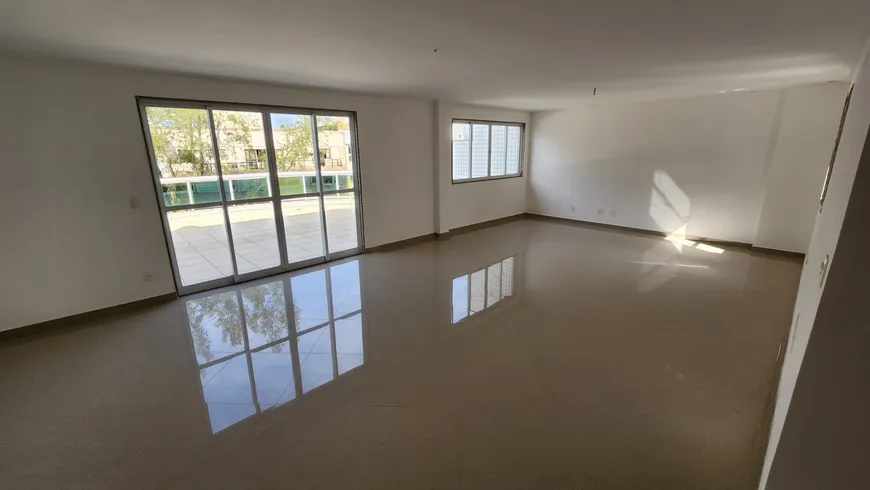 Foto 1 de Apartamento com 3 Quartos à venda, 300m² em Recreio Dos Bandeirantes, Rio de Janeiro