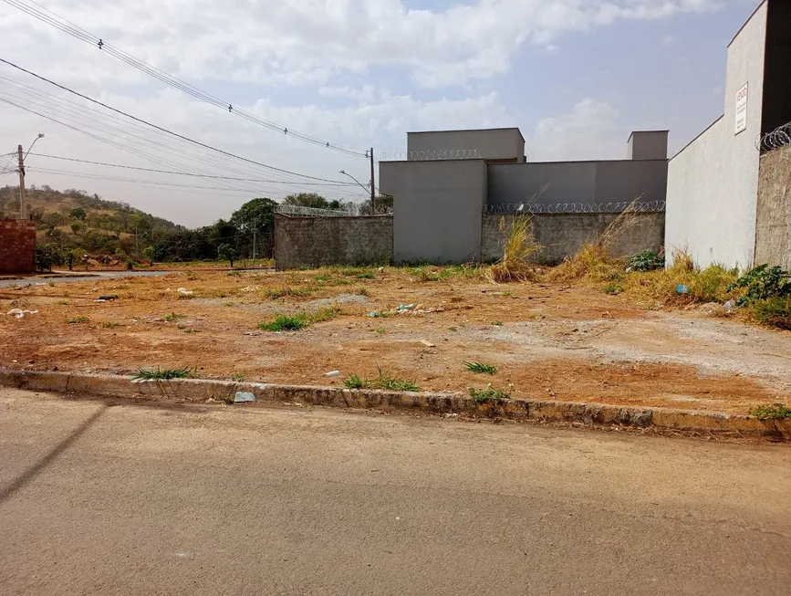 Foto 1 de Lote/Terreno com 1 Quarto à venda, 348m² em Residencial Tuzimoto, Goiânia