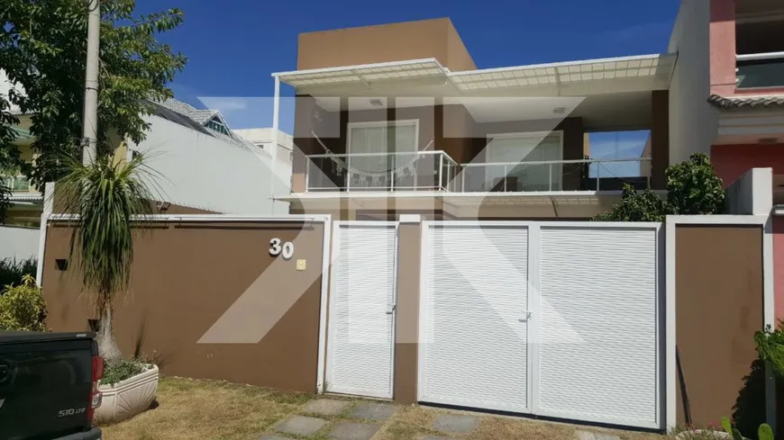 Foto 1 de Casa com 4 Quartos à venda, 240m² em Campo Grande, Rio de Janeiro