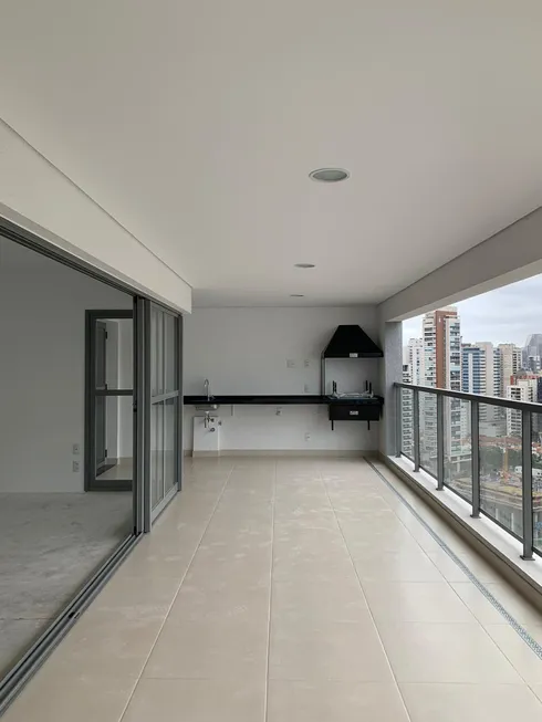 Foto 1 de Apartamento com 3 Quartos à venda, 181m² em Jardim das Acacias, São Paulo