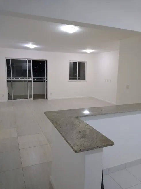 Foto 1 de Apartamento com 2 Quartos para alugar, 83m² em Piatã, Salvador