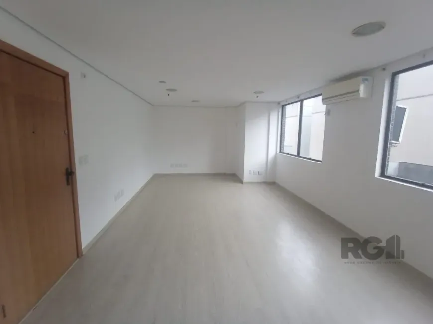 Foto 1 de Sala Comercial à venda, 32m² em Menino Deus, Porto Alegre