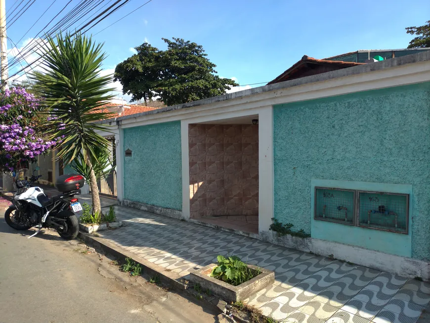 Foto 1 de Casa com 3 Quartos à venda, 165m² em Vila Clóris, Belo Horizonte