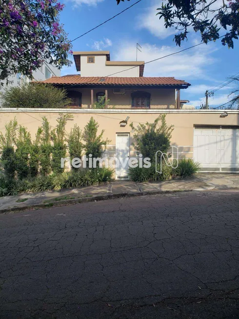 Foto 1 de Casa com 4 Quartos à venda, 493m² em Castelo, Belo Horizonte