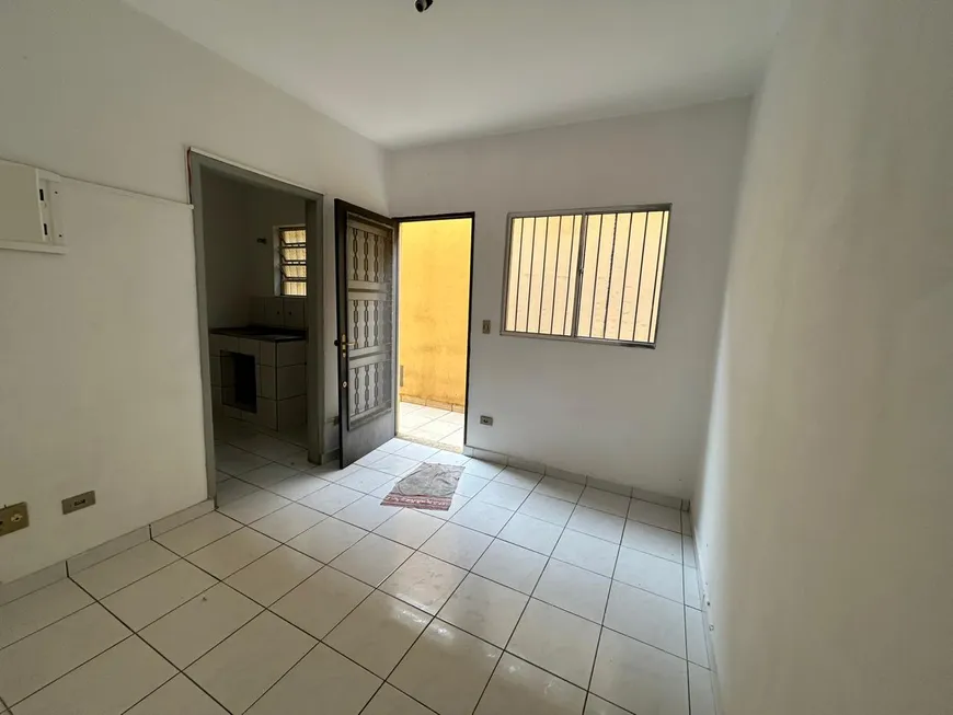 Foto 1 de Apartamento com 2 Quartos para alugar, 40m² em Cambuci, São Paulo