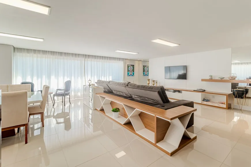 Foto 1 de Apartamento com 4 Quartos à venda, 216m² em Praia Grande, Torres