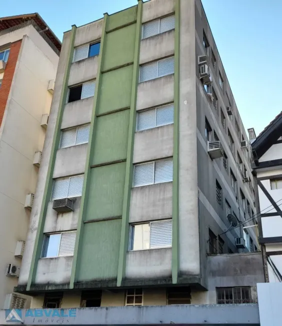 Foto 1 de Apartamento com 1 Quarto para alugar, 27m² em Centro, Blumenau