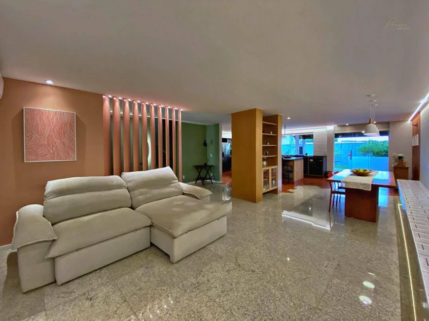 Foto 1 de Casa de Condomínio com 4 Quartos à venda, 270m² em Manguinhos, Serra