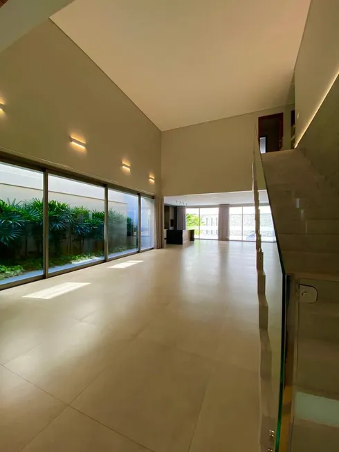 Foto 1 de Casa de Condomínio com 4 Quartos à venda, 407m² em Condominio Vila do Sol, Uberlândia