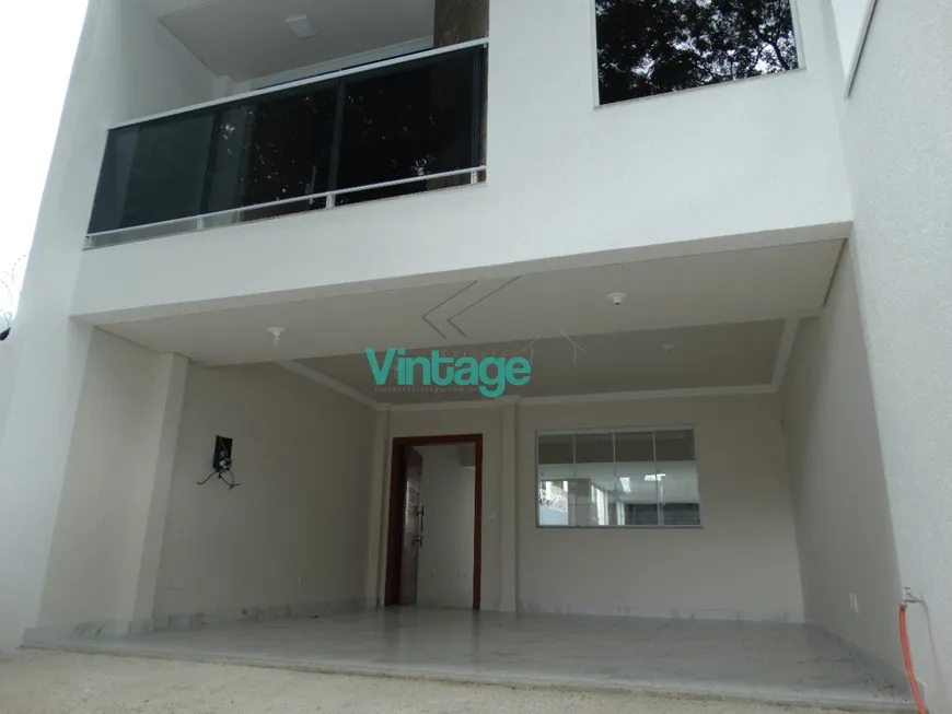 Foto 1 de Casa com 3 Quartos à venda, 184m² em Angola, Betim