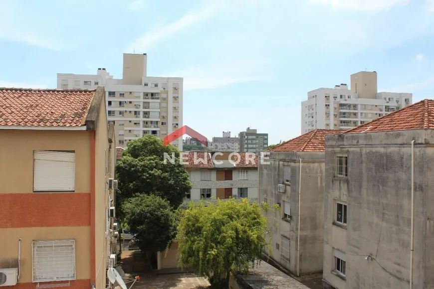 Foto 1 de Apartamento com 2 Quartos à venda, 54m² em São Sebastião, Porto Alegre