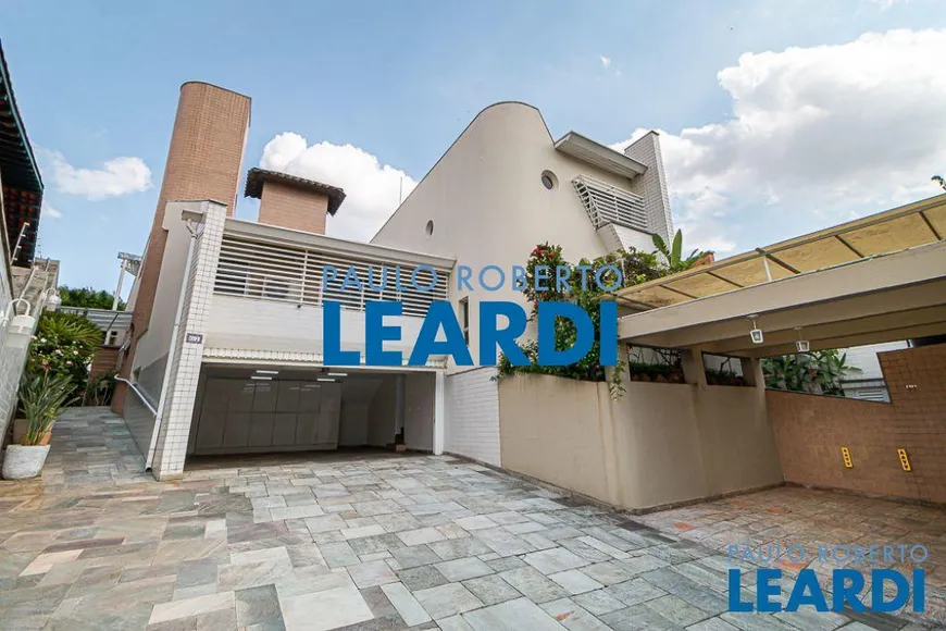 Foto 1 de Casa com 3 Quartos à venda, 500m² em Alto da Lapa, São Paulo