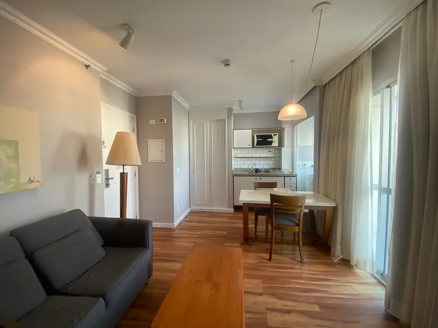 Foto 1 de Flat com 1 Quarto para alugar, 50m² em Consolação, São Paulo