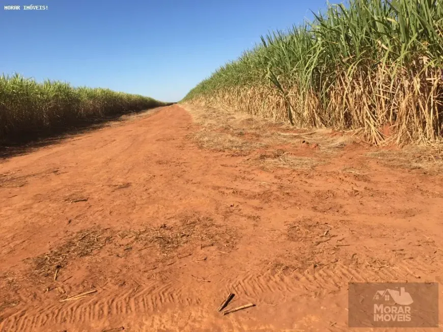 Foto 1 de Fazenda/Sítio à venda, 3040m² em Centro, Chapadão do Céu