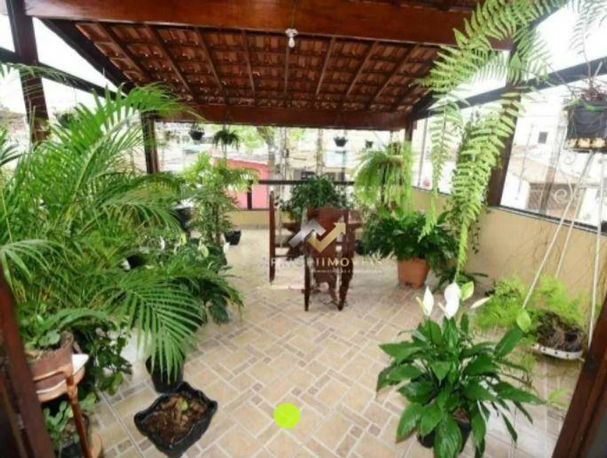 Foto 1 de Sobrado com 2 Quartos à venda, 262m² em Vila Luzita, Santo André