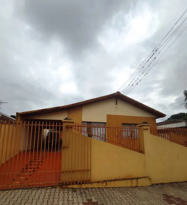 Foto 1 de Casa com 3 Quartos à venda, 100m² em Oficinas, Ponta Grossa