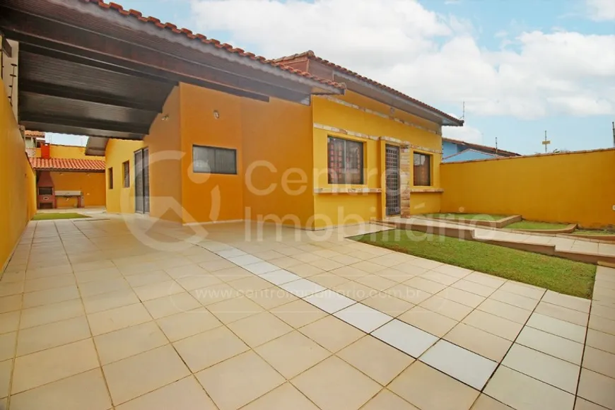 Foto 1 de Casa com 3 Quartos à venda, 157m² em Estancia Balnearia Convento Velho , Peruíbe