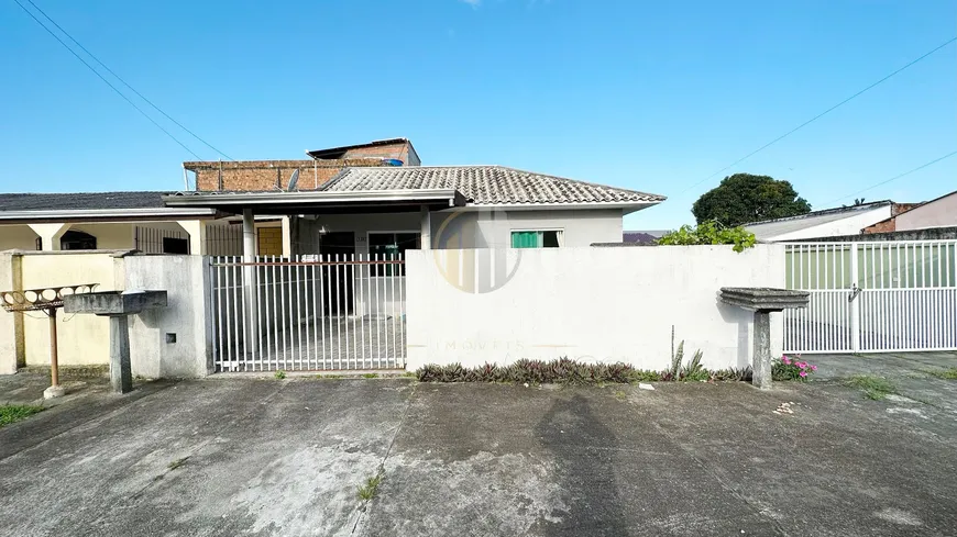 Foto 1 de Casa com 2 Quartos à venda, 49m² em Piçarras, Guaratuba