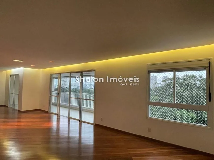 Foto 1 de Apartamento com 3 Quartos para alugar, 186m² em Campo Grande, São Paulo