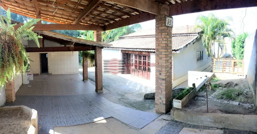 Foto 1 de Fazenda/Sítio com 2 Quartos à venda, 200m² em Sape I, Caçapava