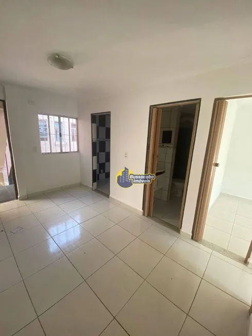 Foto 1 de Apartamento com 2 Quartos à venda, 40m² em Conjunto Habitacional Presidente Castelo Branco, Carapicuíba