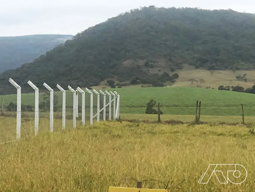 Foto 1 de Lote/Terreno à venda, 688m² em Colina de São Pedro, São Pedro