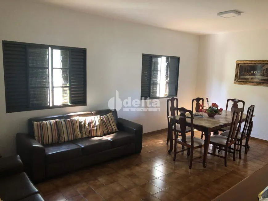 Foto 1 de Casa com 3 Quartos à venda, 182m² em Centro, Uberlândia