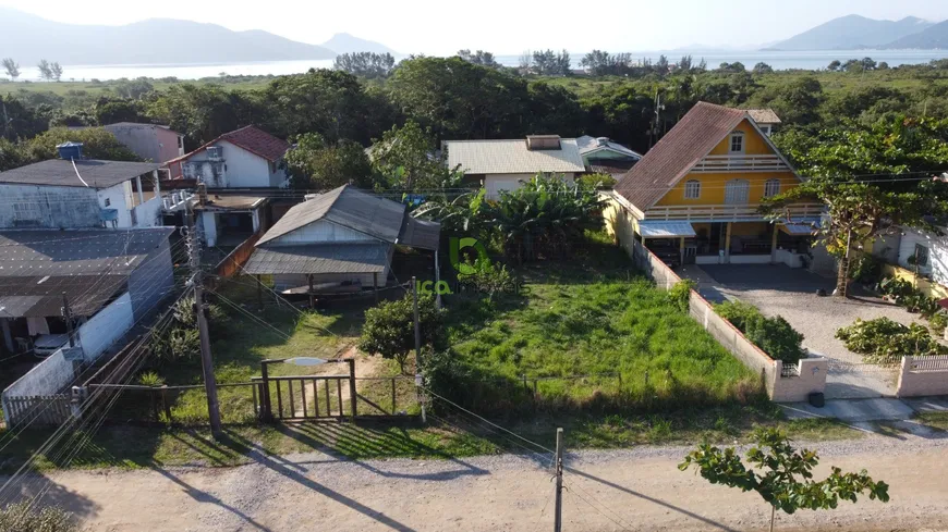 Foto 1 de Lote/Terreno à venda, 360m² em Passagem de Maciambu Ens Brito, Palhoça