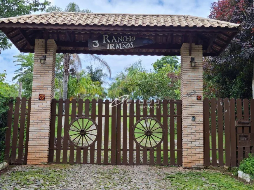 Foto 1 de Fazenda/Sítio com 5 Quartos à venda, 380m² em Nogueira, Guararema