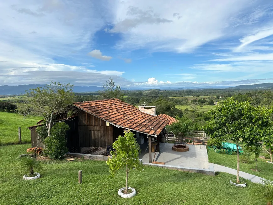 Foto 1 de Fazenda/Sítio com 2 Quartos à venda, 2500m² em Lomba Grande, Novo Hamburgo