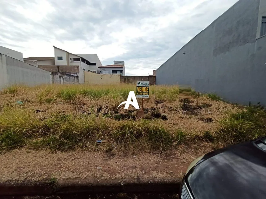 Foto 1 de Lote/Terreno à venda, 300m² em Presidente Roosevelt, Uberlândia