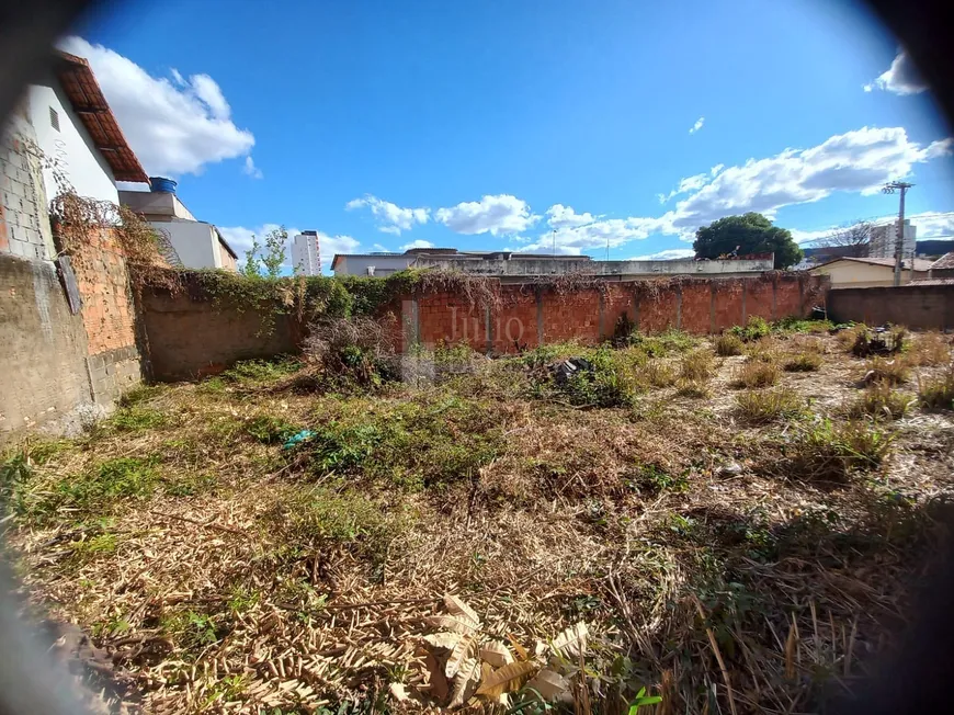 Foto 1 de Lote/Terreno à venda, 10m² em Todos os Santos, Montes Claros