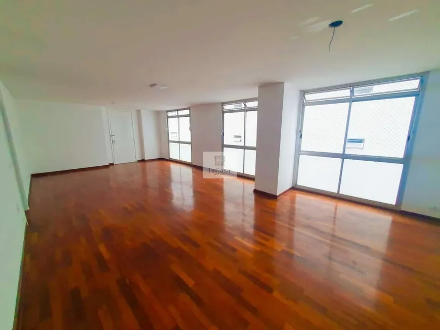 Foto 1 de Apartamento com 3 Quartos à venda, 180m² em Santa Cecília, São Paulo