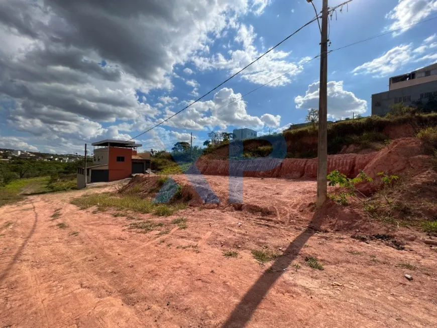 Foto 1 de Lote/Terreno à venda, 288m² em Belvedere, Divinópolis