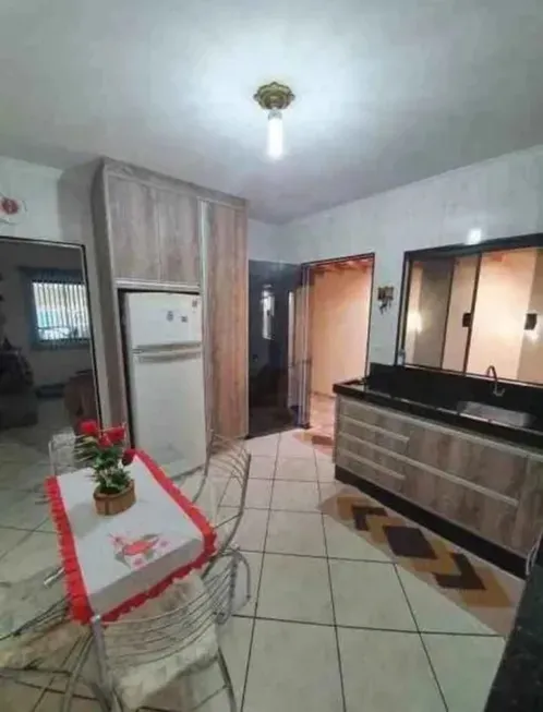 Foto 1 de Casa com 2 Quartos à venda, 80m² em Curuzu, Salvador