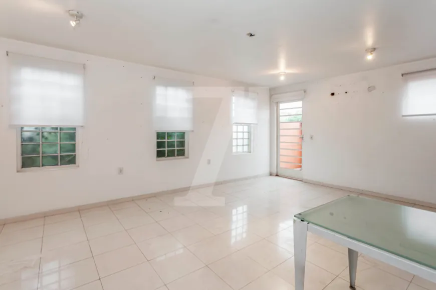 Foto 1 de Casa com 4 Quartos à venda, 340m² em Alto de Pinheiros, São Paulo