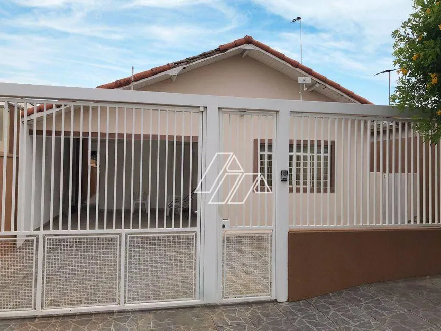 Foto 1 de Casa com 3 Quartos à venda, 152m² em Betel, Marília