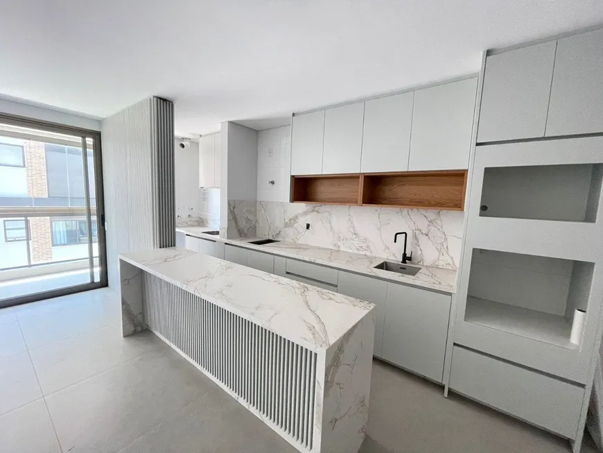 Foto 1 de Apartamento com 2 Quartos à venda, 78m² em Jurerê Internacional, Florianópolis