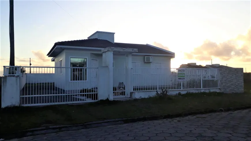 Foto 1 de Casa com 2 Quartos à venda, 100m² em Centro, Araranguá