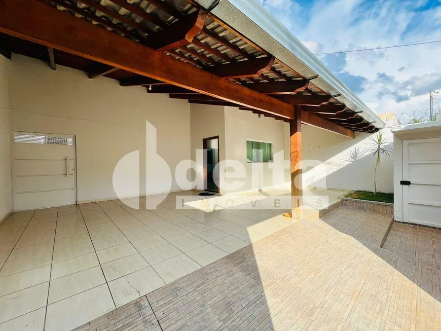 Foto 1 de Casa com 3 Quartos à venda, 178m² em Jardim Inconfidência, Uberlândia