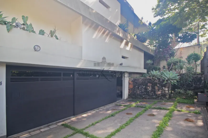 Foto 1 de Sobrado com 4 Quartos para venda ou aluguel, 600m² em Jardim Luzitânia, São Paulo