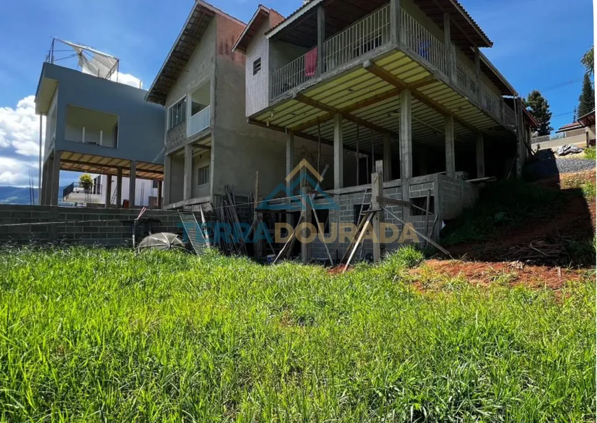 Foto 1 de Casa com 3 Quartos à venda, 400m² em Centro, São Bento do Sapucaí