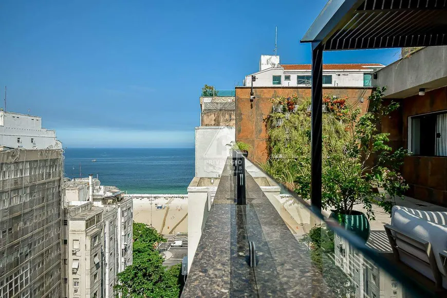 Foto 1 de Cobertura com 7 Quartos à venda, 400m² em Copacabana, Rio de Janeiro