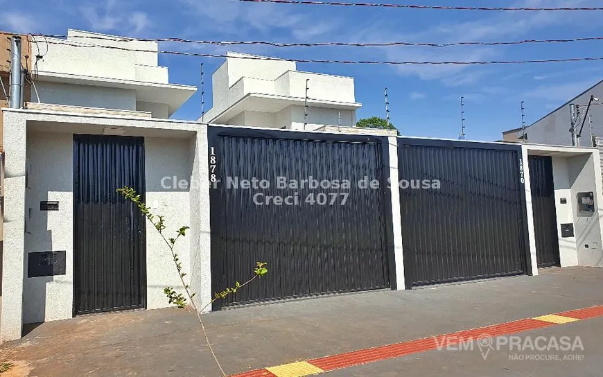 Foto 1 de Sobrado com 3 Quartos à venda, 125m² em Jardim Montevideu, Campo Grande