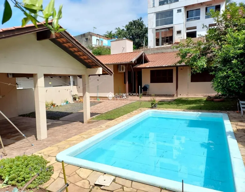 Foto 1 de Casa com 3 Quartos à venda, 136m² em Ipiranga, Campo Bom