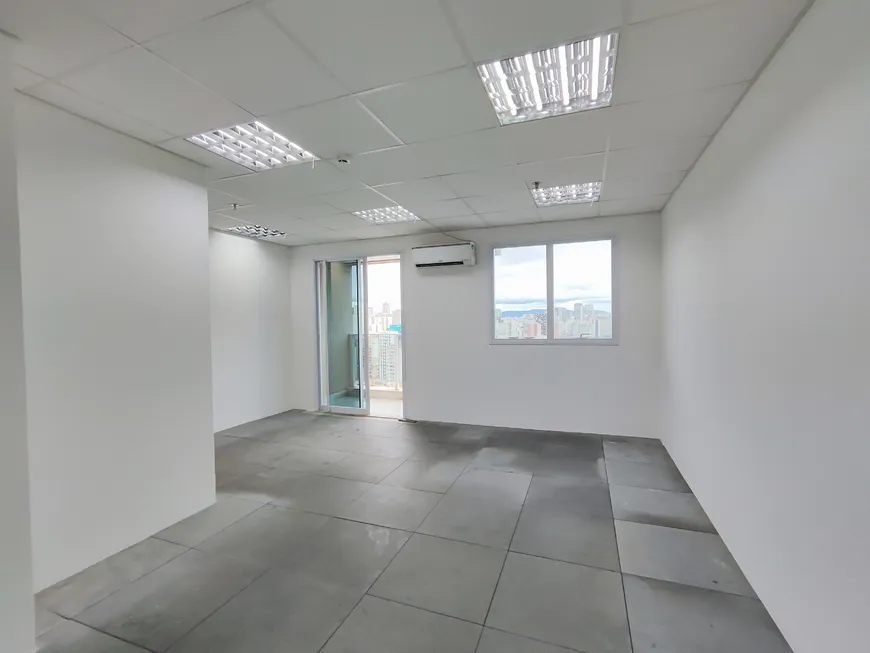 Foto 1 de Sala Comercial para alugar, 35m² em Liberdade, São Paulo