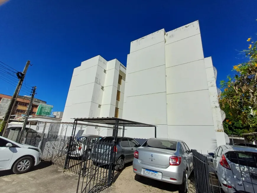 Foto 1 de Apartamento com 3 Quartos para alugar, 97m² em Jardim Atlântico, Olinda