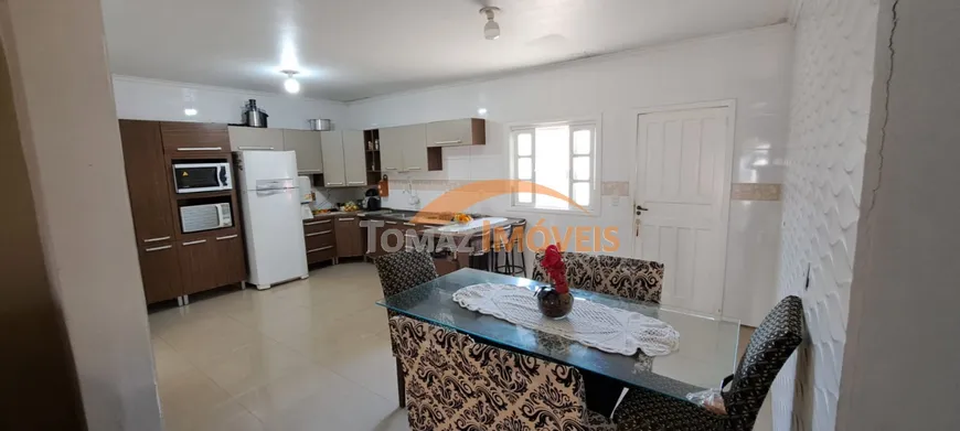 Foto 1 de Casa com 4 Quartos à venda, 178m² em Vila Santo Antônio, Imbituba