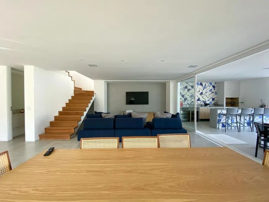 Foto 1 de Casa com 5 Quartos à venda, 254m² em Marinas, Angra dos Reis