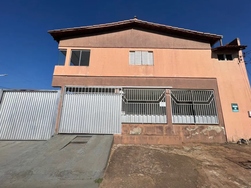 Foto 1 de Casa com 3 Quartos à venda, 150m² em Nova Vila, Caldas Novas